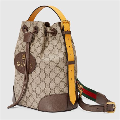 sac a dos gucci supreme|GG Supreme Small carry.